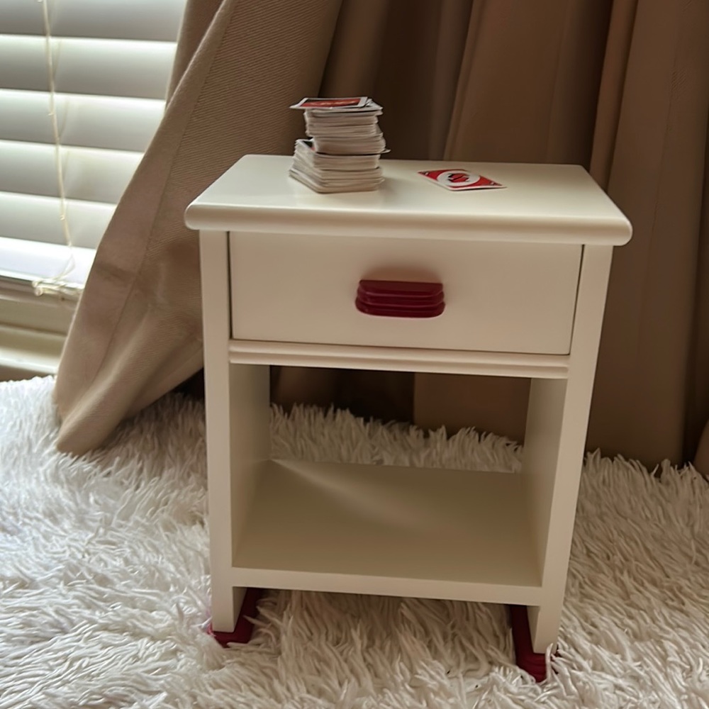American girl Molly night stand